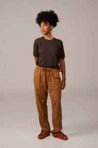 Roupas de linho: como escolher a calça de linho perfeita?