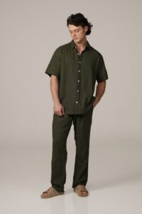 Por que você deve optar por roupas masculinas de linho?